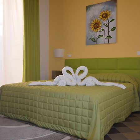 Moonlight Hotel&Suites CTA Eksteriør billede
