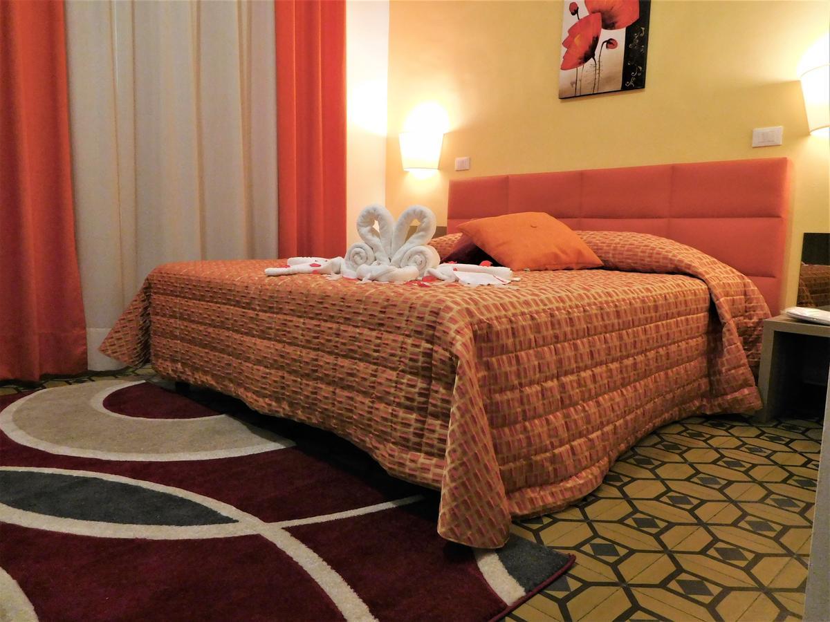 Moonlight Hotel&Suites CTA Eksteriør billede