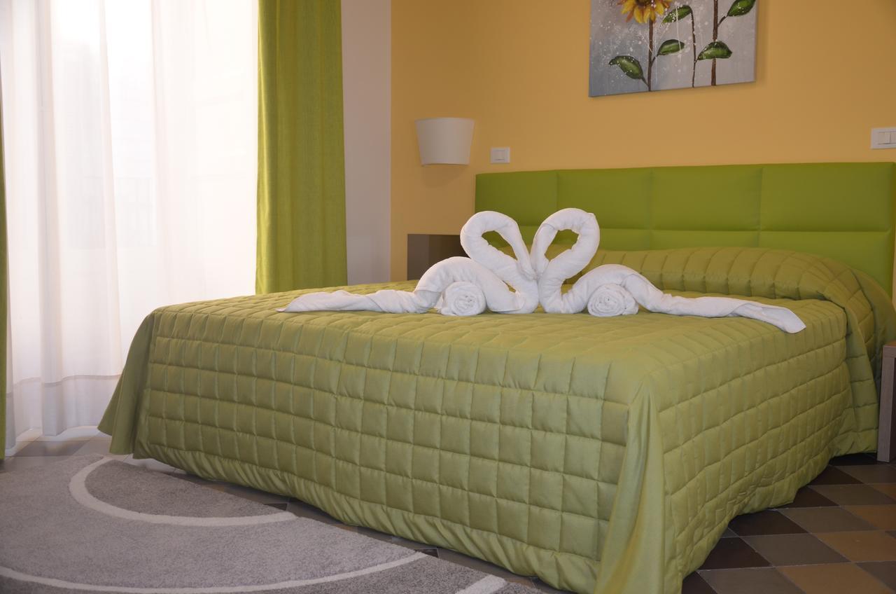Moonlight Hotel&Suites CTA Eksteriør billede